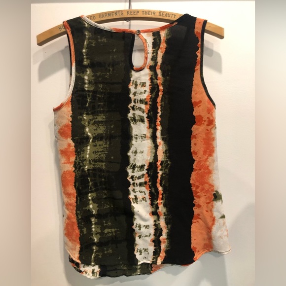 Sleeveless summer top - Picture 2 of 7